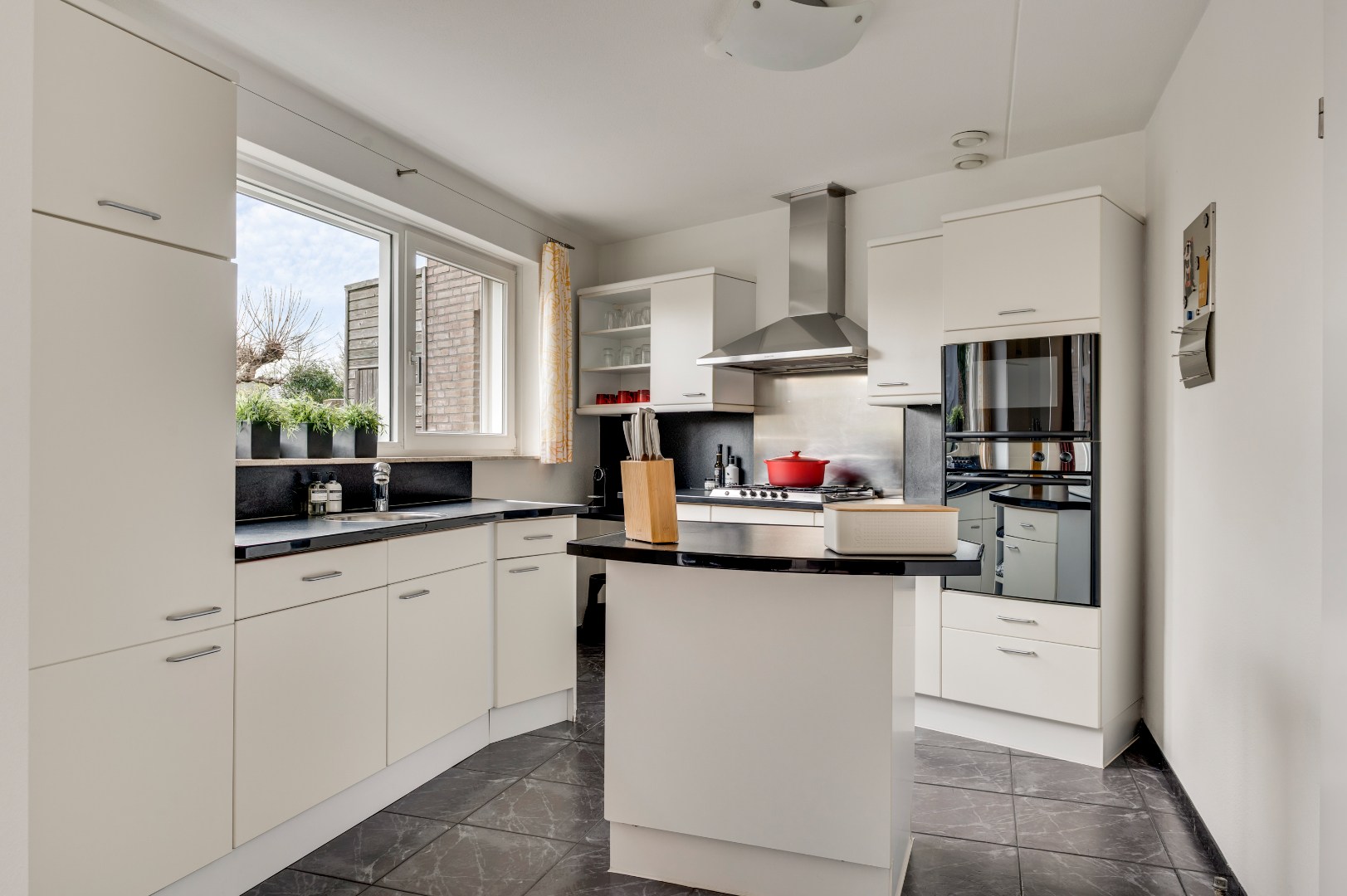 Eengezinswoning te koop in Weert