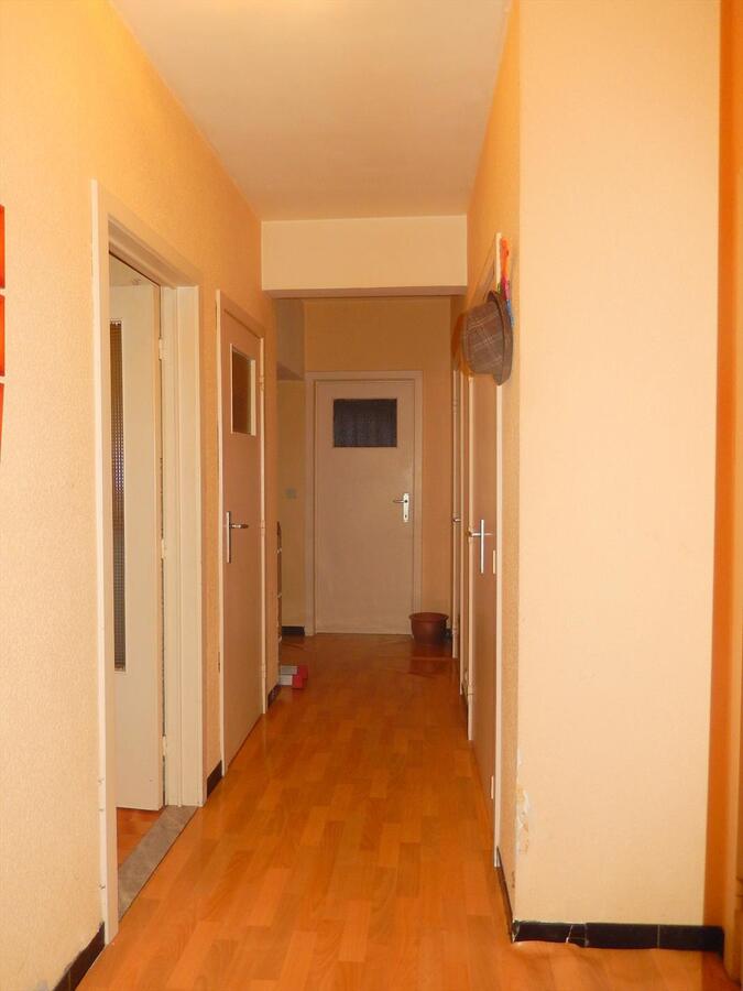 Ruim gelijkvloersappartement 2 slpk 