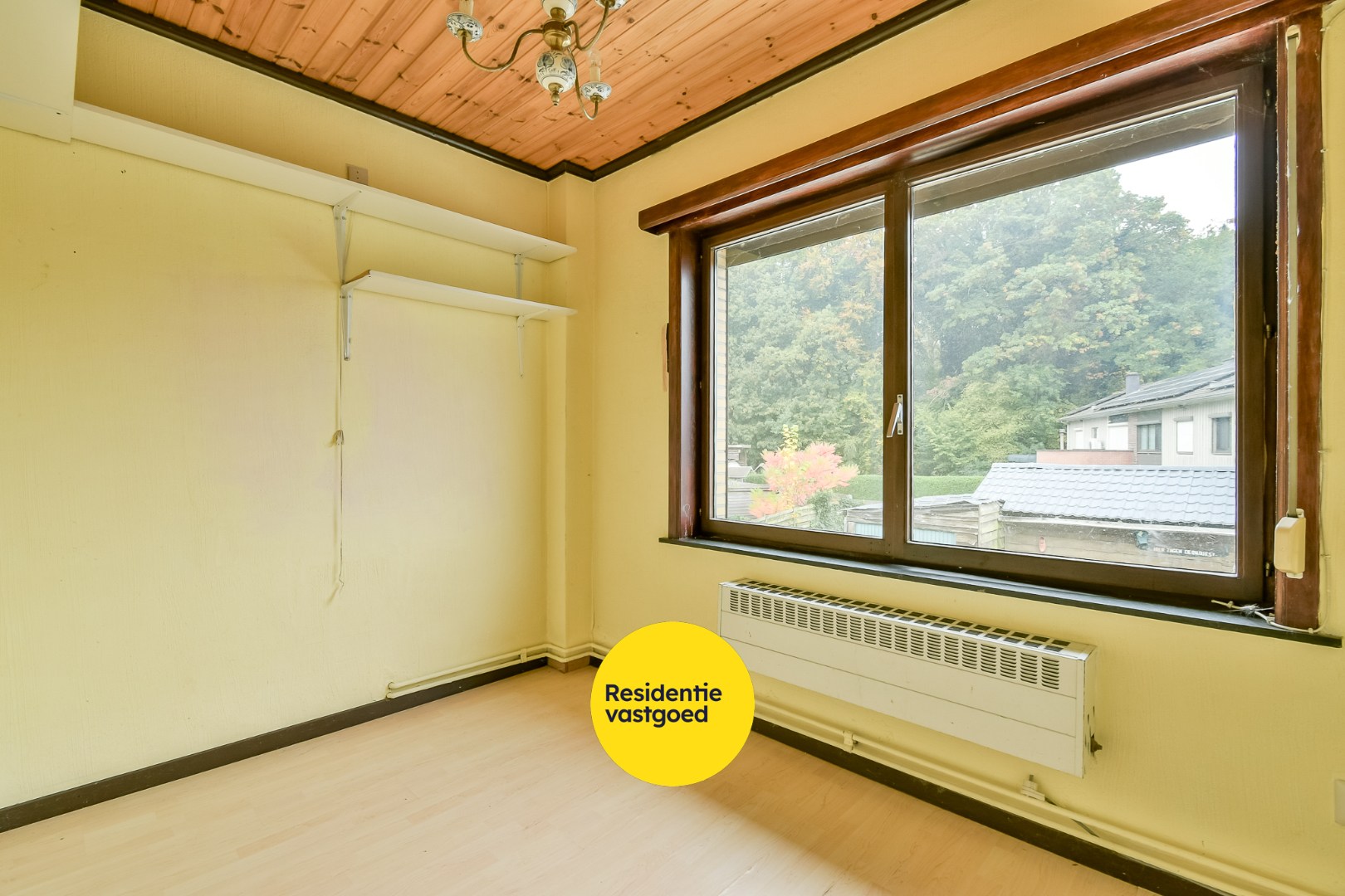 Te renoveren woning langs het Nieuwenhovebos! 