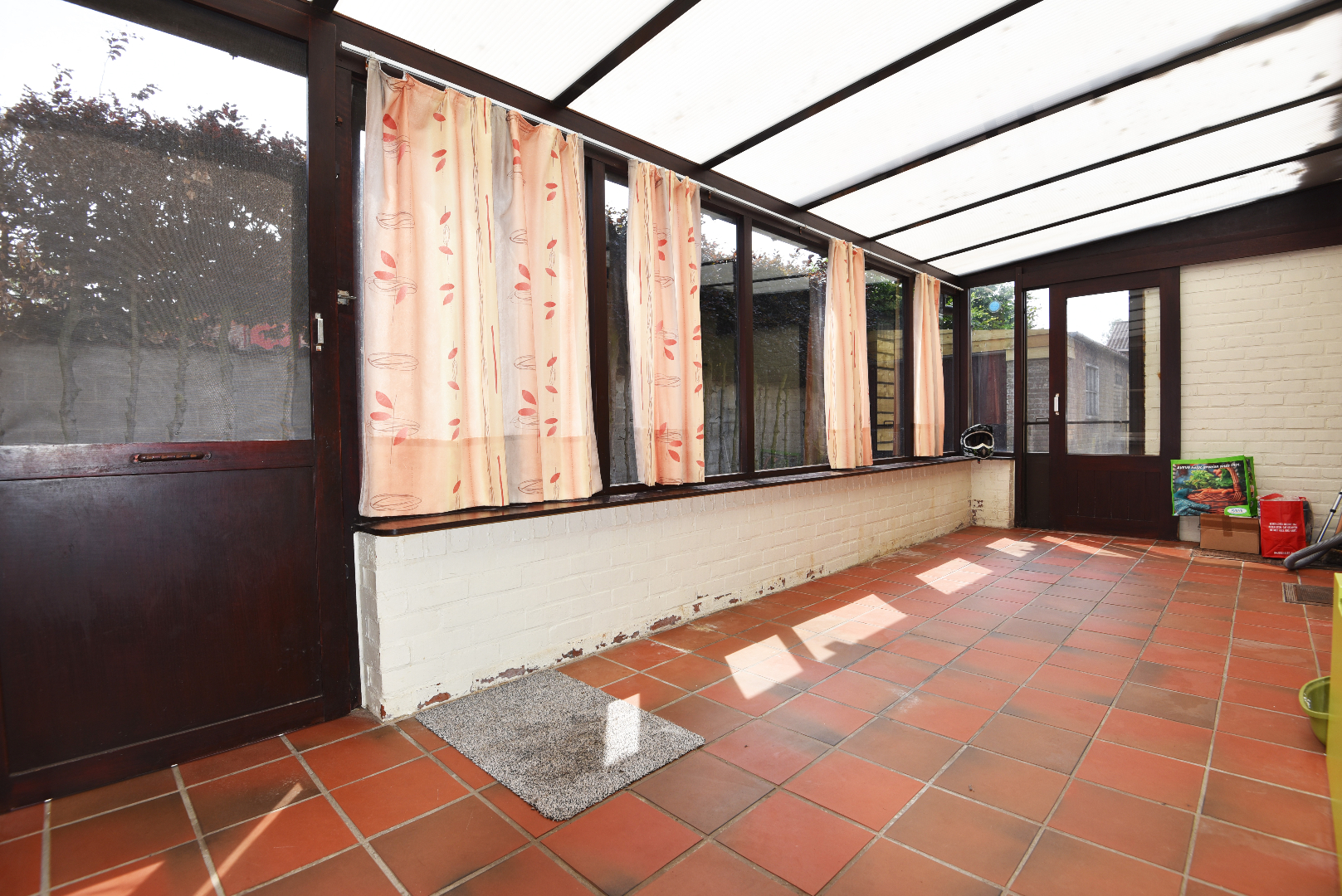 Op te frissen woning 3 slpks rustig gelegen te Maldegem-Donk 