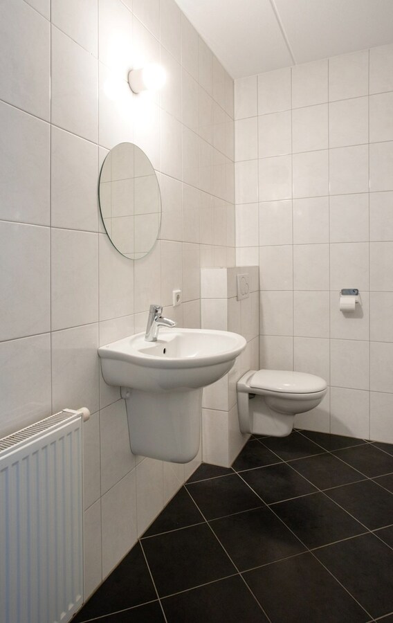 Op de tweede verdieping van appartementencomplex Molenstaete in Lieshout gelegen royaal appartement (2 slaapkamers). 