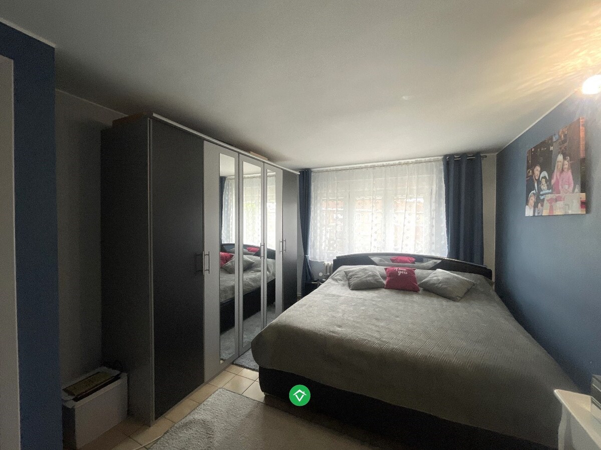 Ruime half-open bebouwing met 4 slaapkamers te Roeselare 