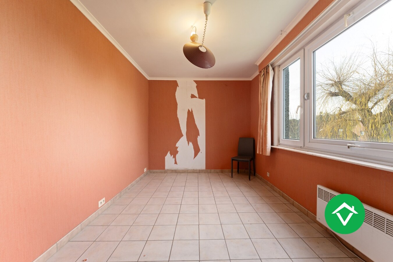 Bedrijfsgebouw met woonst te Ichtegem 