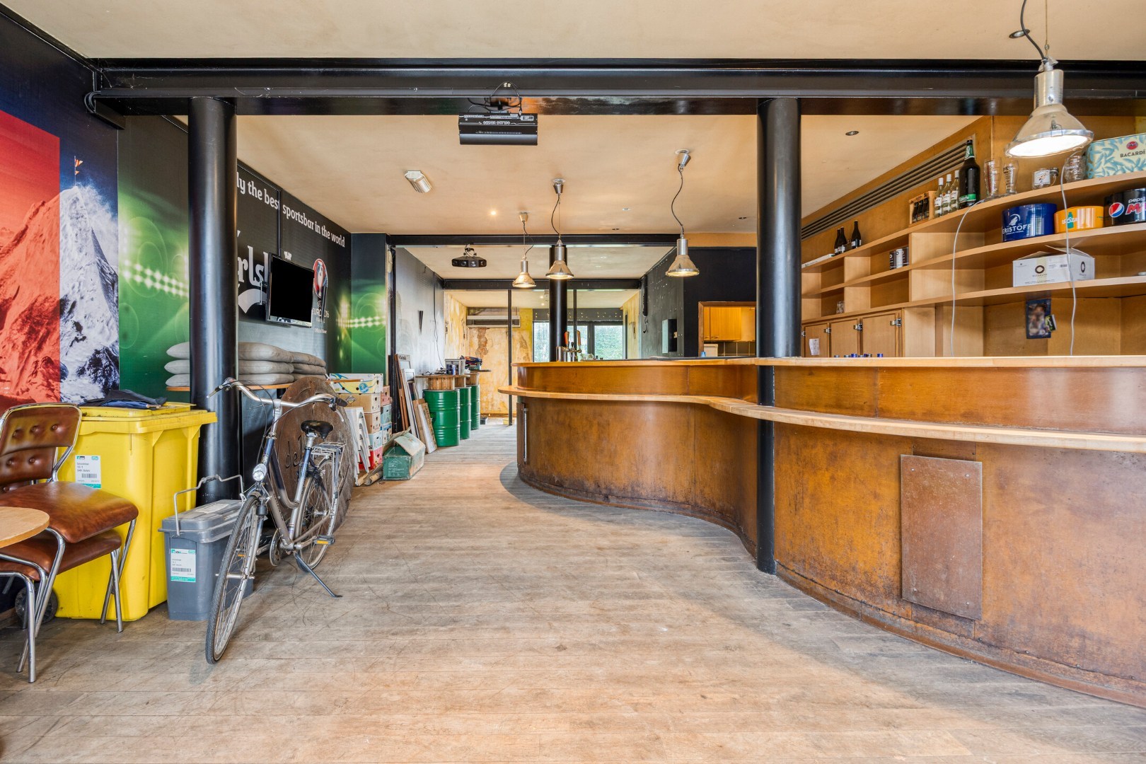 Handelsruimte/kantoor van 145 m2 in centrum Olmen! 