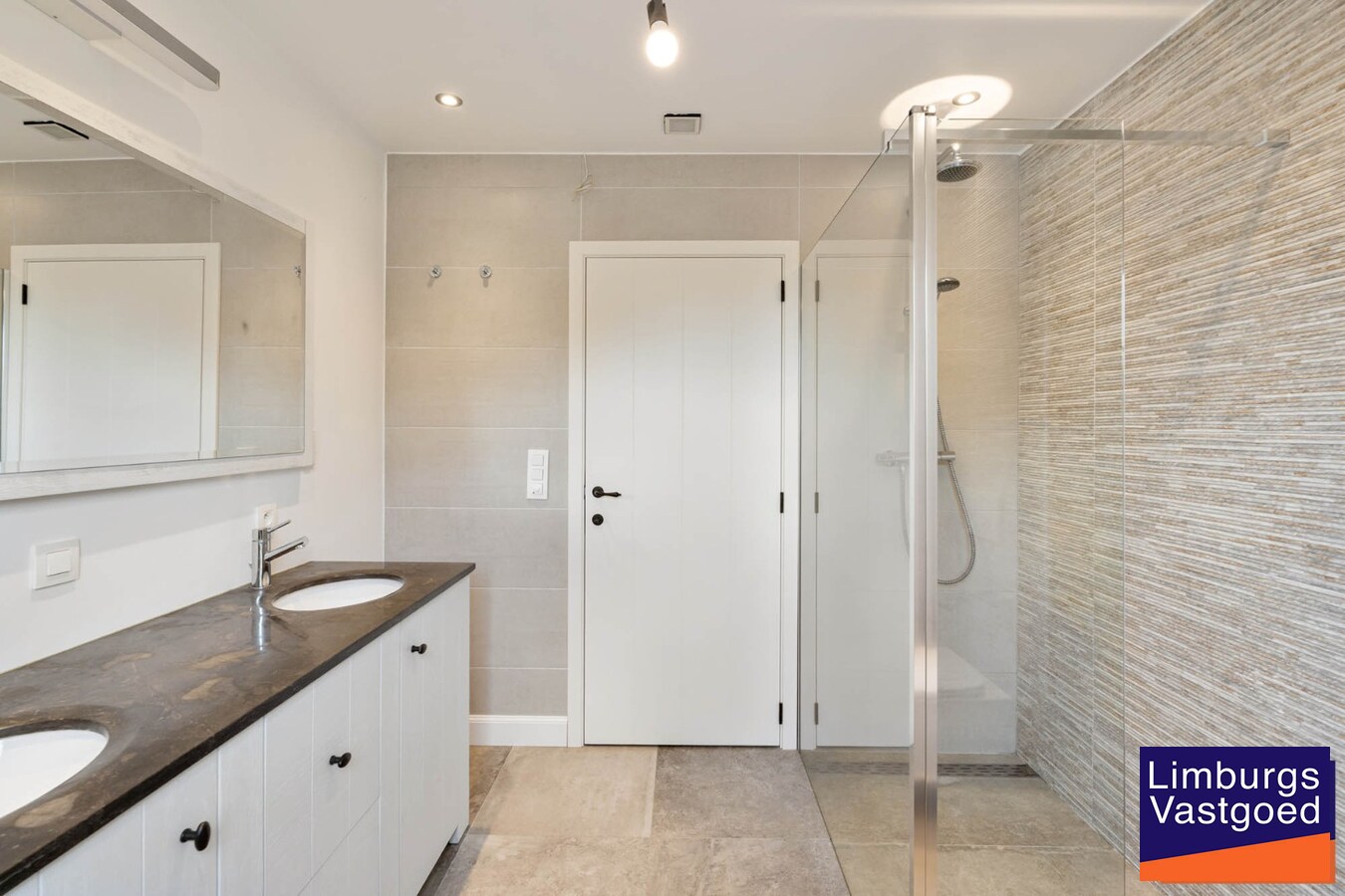 Exclusieve gezinswoning, 283m², 5 slpk, praktijkruimte op toplocatie 