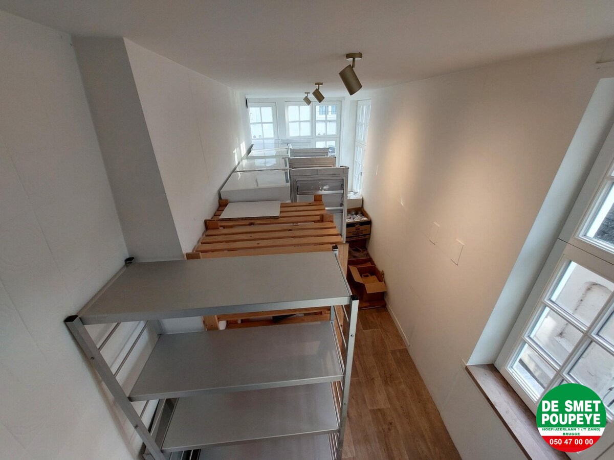 Instapklaar en ingericht handelspand 