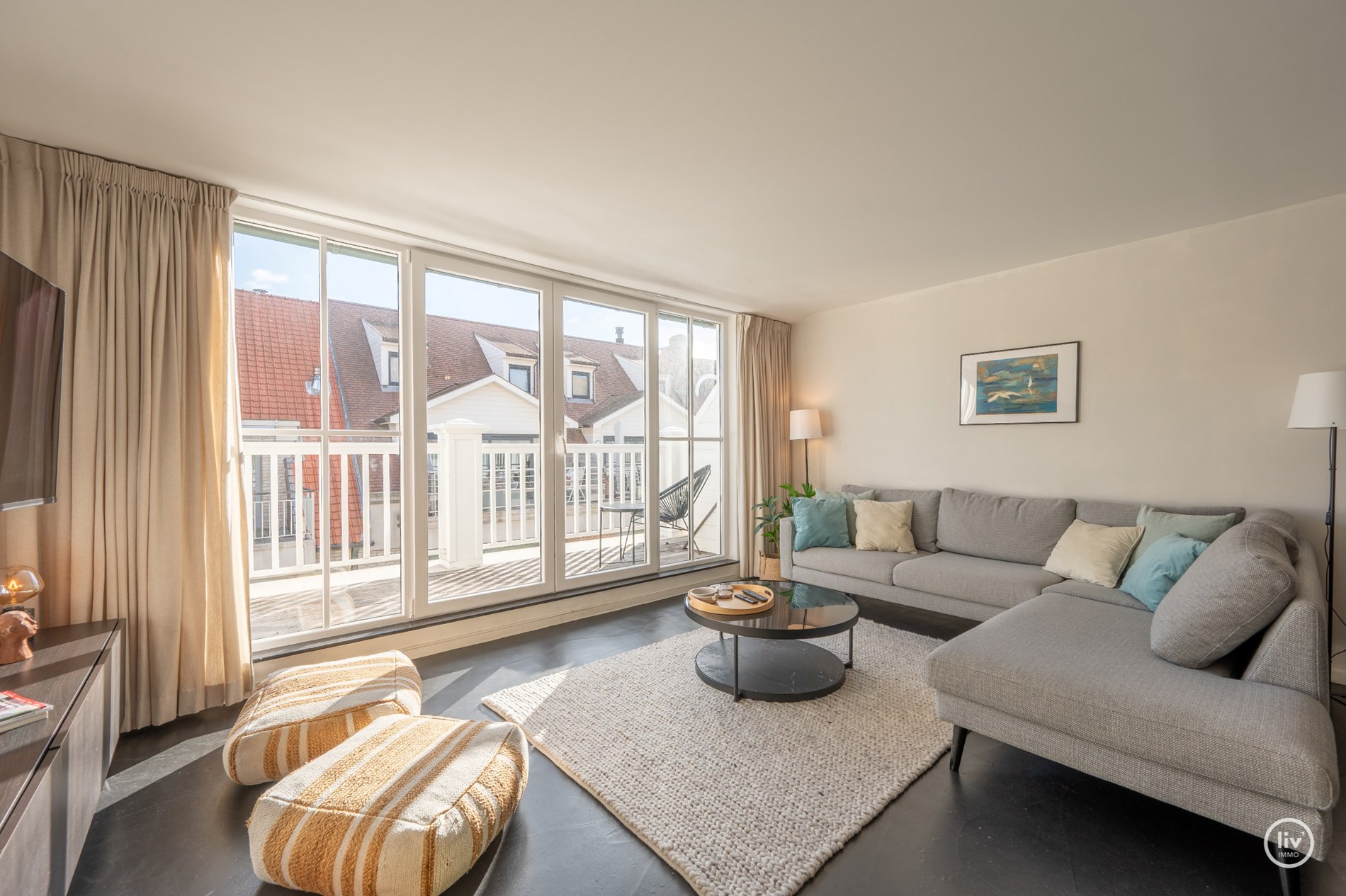 Gemeubeld - Lichtrijk duplex appartement met 2 slaapkamers – Centraal gelegen aan de Zoutelaan in Knokke 