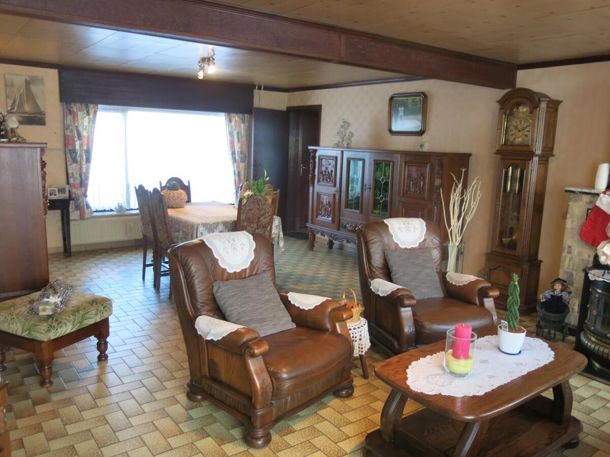 Ruime woning met 6 slaapkamers en panoramisch zicht 