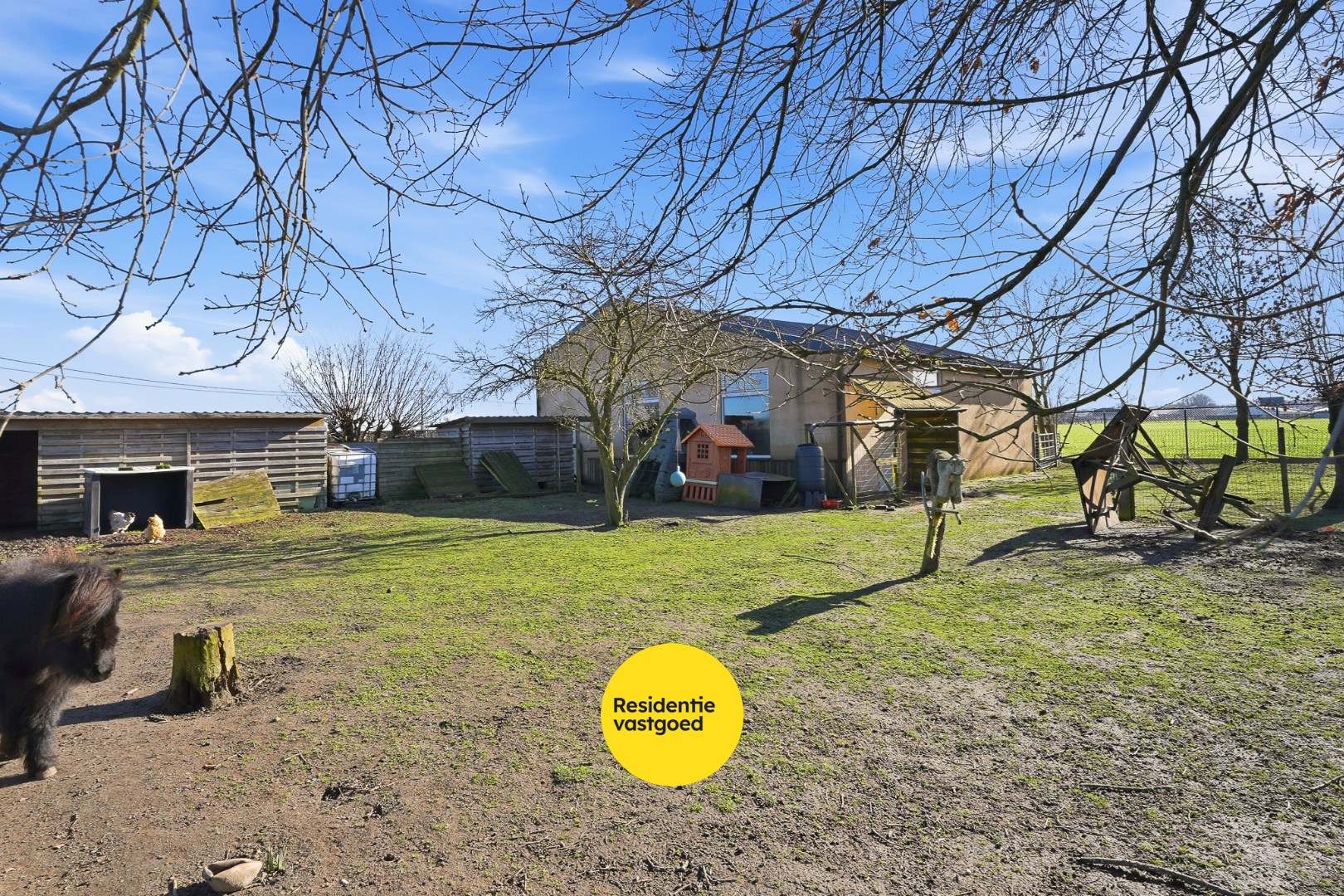 Landelijk gelegen villa met loods in Aartrijke 