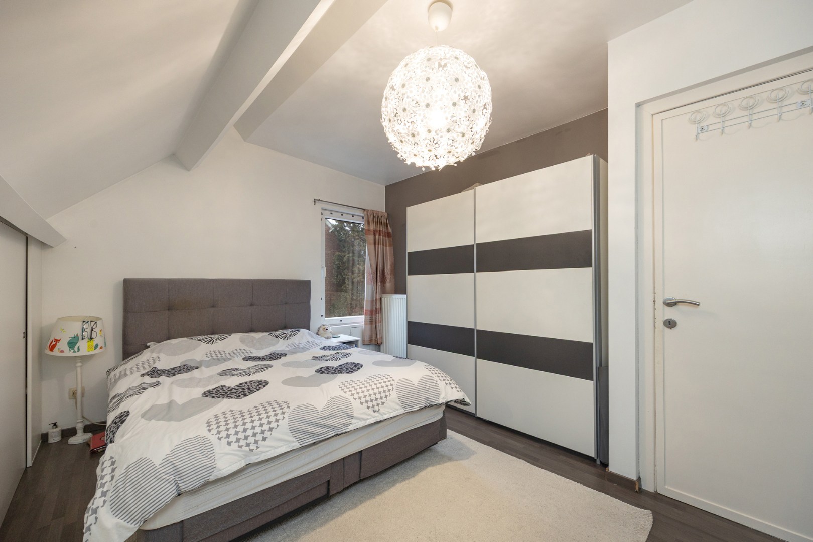 Ruime woning met praktijkruimte 