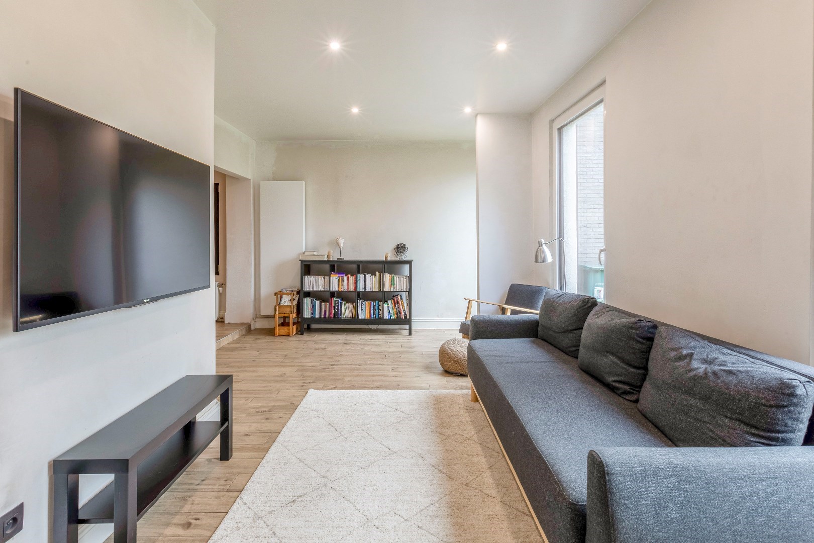 Instapklare woning met tuin in de gezellige kern van Laarne 