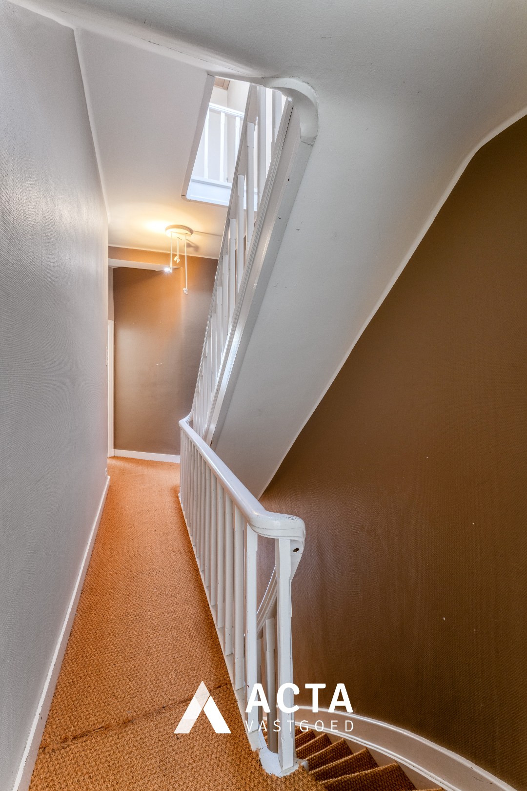 Charmant herenhuis- 3 slpk, praktijk +zonnige tuin 