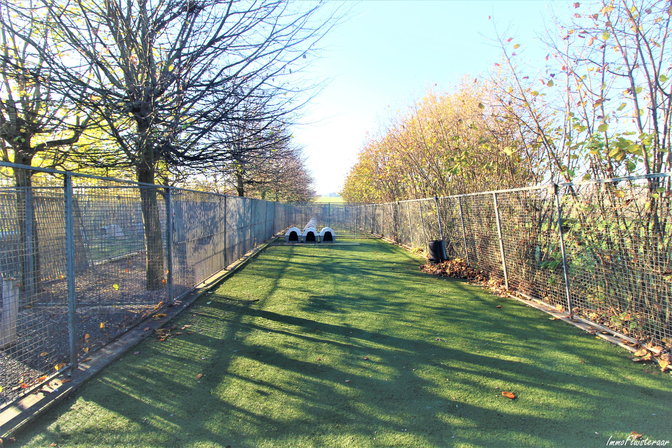 Magnifique maison avec grande annexe et prés sur environ 2ha à Biévène (Brabant Flamand) 