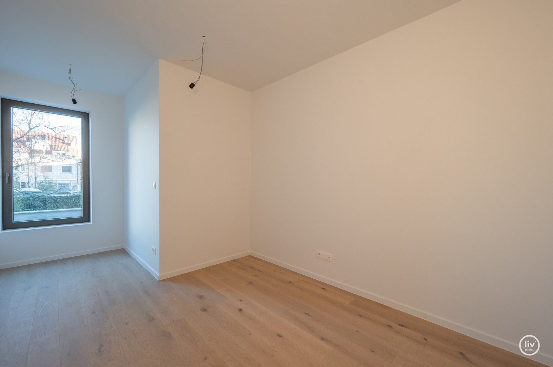 ONGEMEUBELD - NIEUWBOUWPROJECT MADELEINE: Modern appartement met 2 slaapkamers gelegen in het centrum van Knokke. 