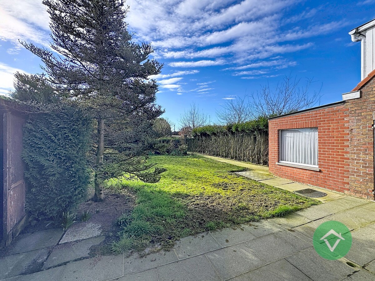 Woning met 3 slaapkamers en garage te Eernegem 