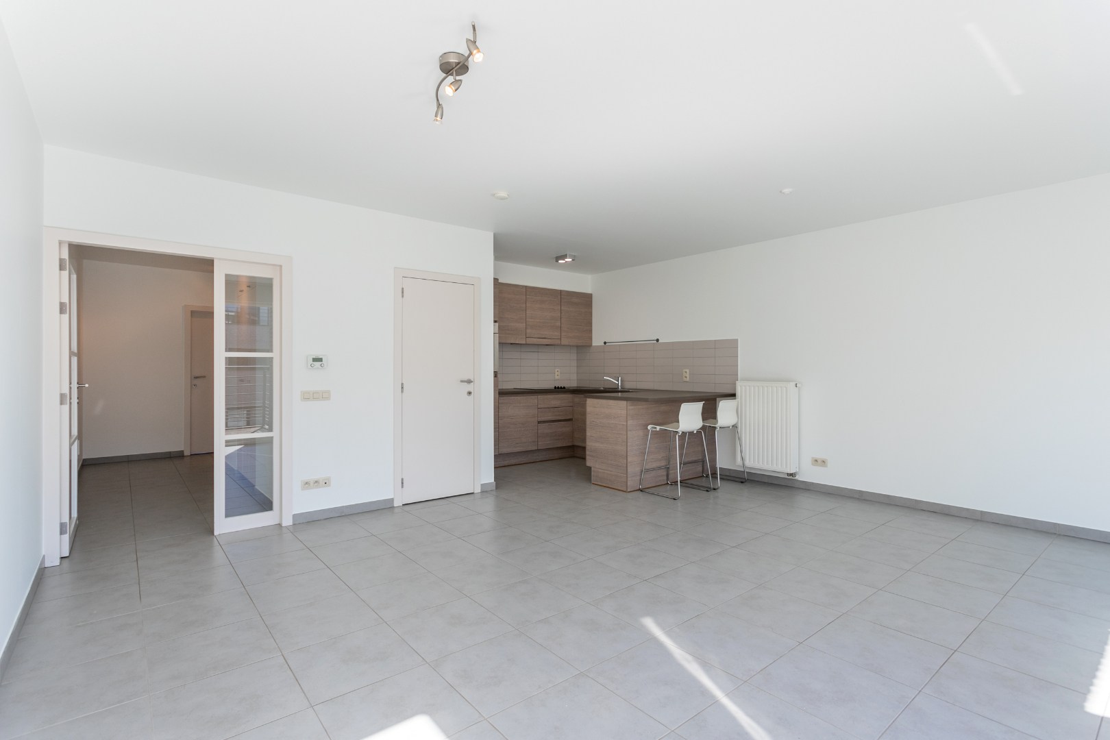 Instapklaar appartement met 2 slpk en parking te Halle 