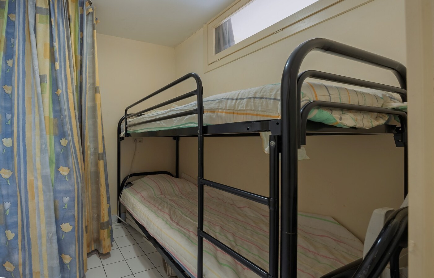 Uitzonderlijk hoekappartement met zijdelings zeezicht 