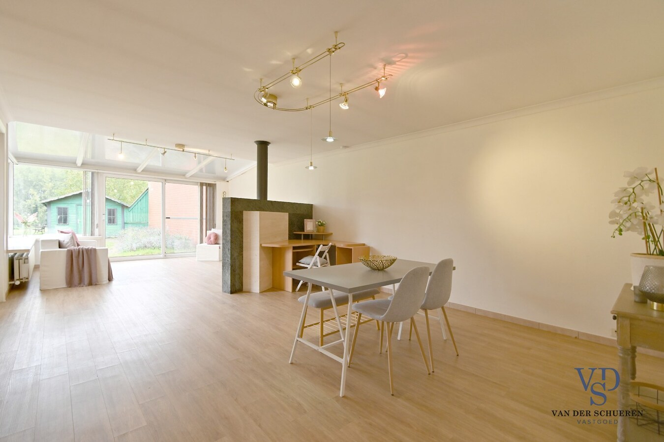 Tijdloos en ruim (> 300 m²) wonen. 