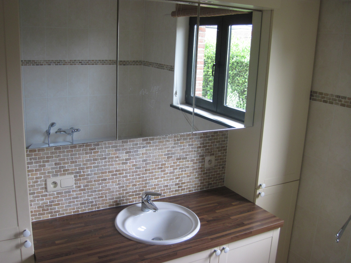 Ruime villa nabij 't Peerdeken. 