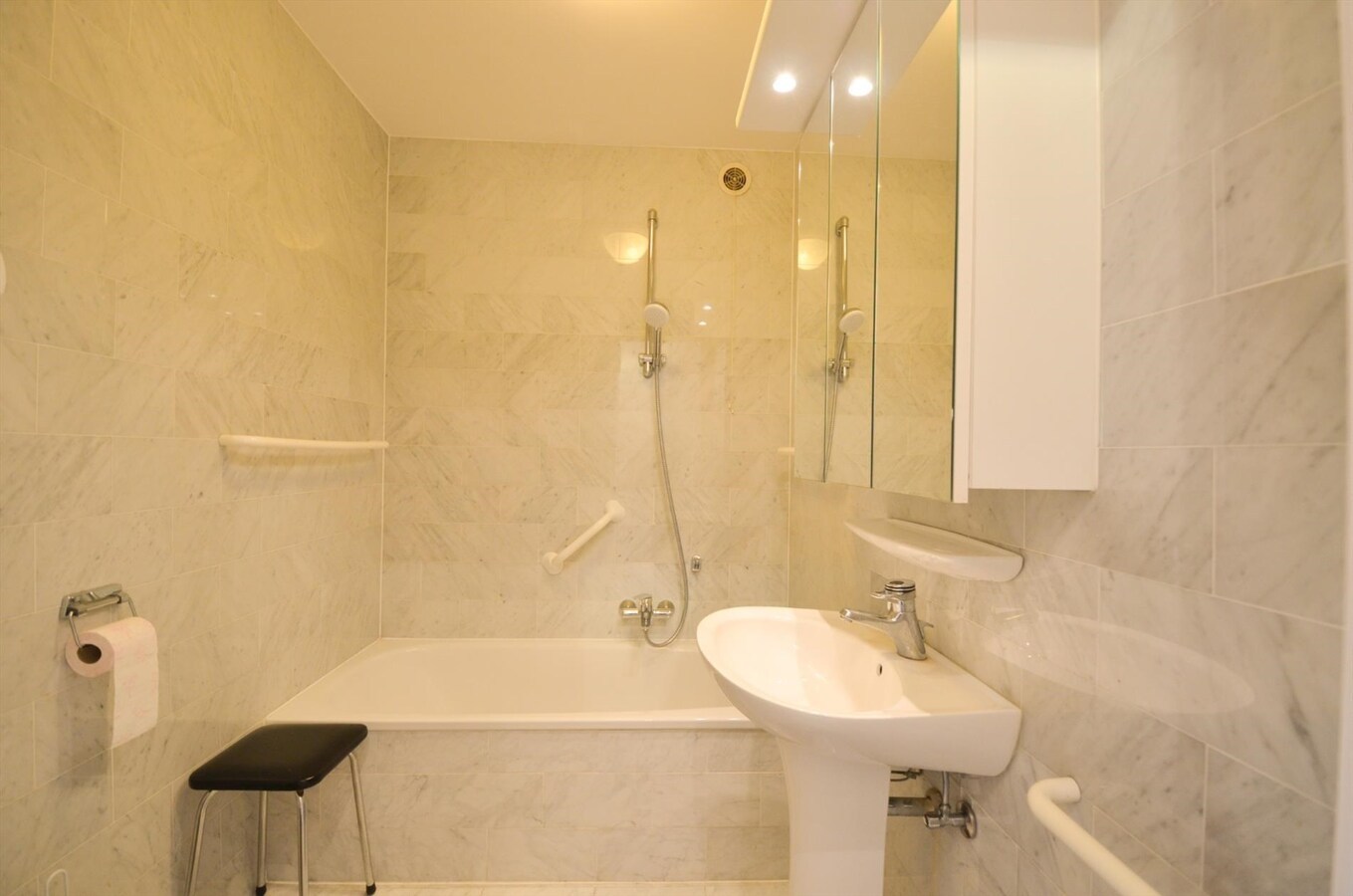 Appartement soigné et ensoleillé! 