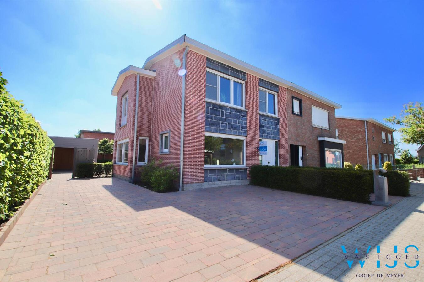 Gerenoveerd (2017) en gezellig woonhuis in hartje Ertvelde. 