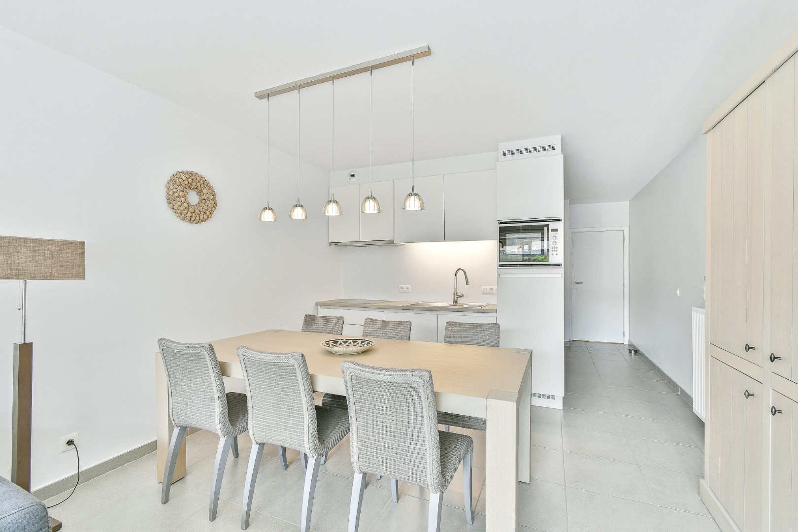 Instapklaar gelijkvloers appartement met zonnig terras 