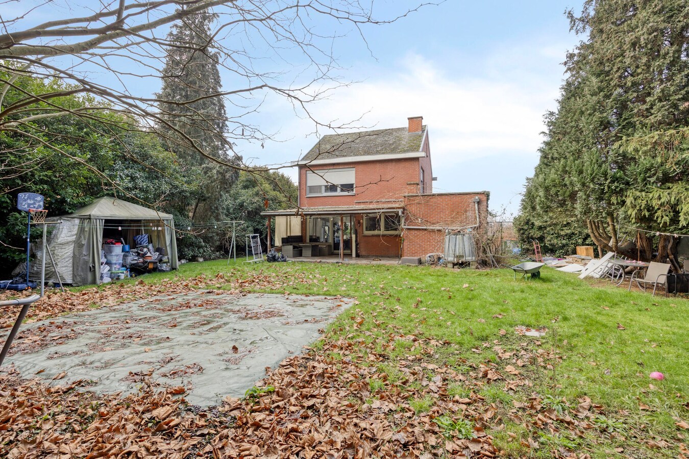 Te renoveren Vrijstaande woning. Of projectgrond (25,50 m breed). 1.146 m². 