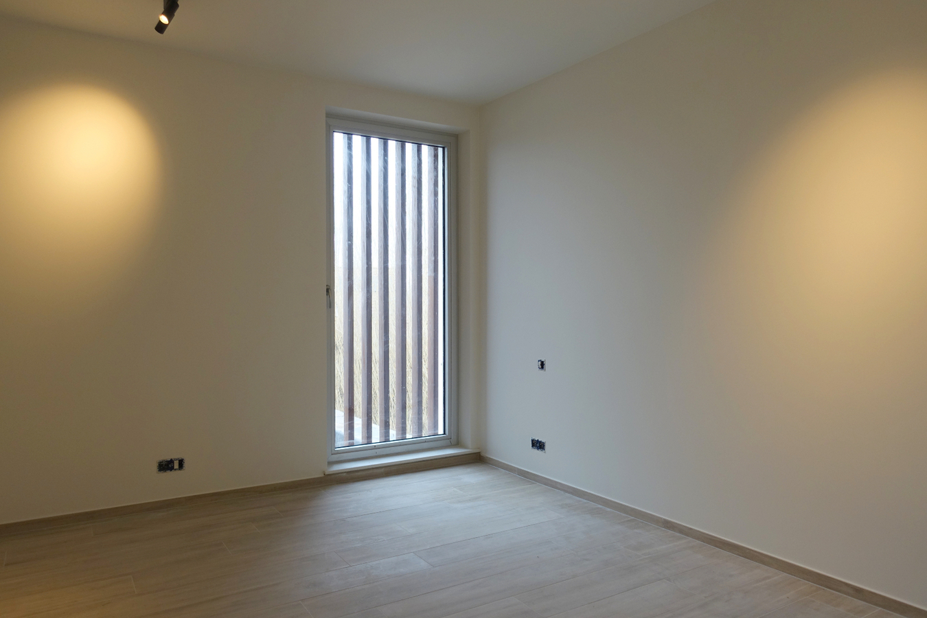 Kwalitatief nieuwbouwappartement met  enorm terras 