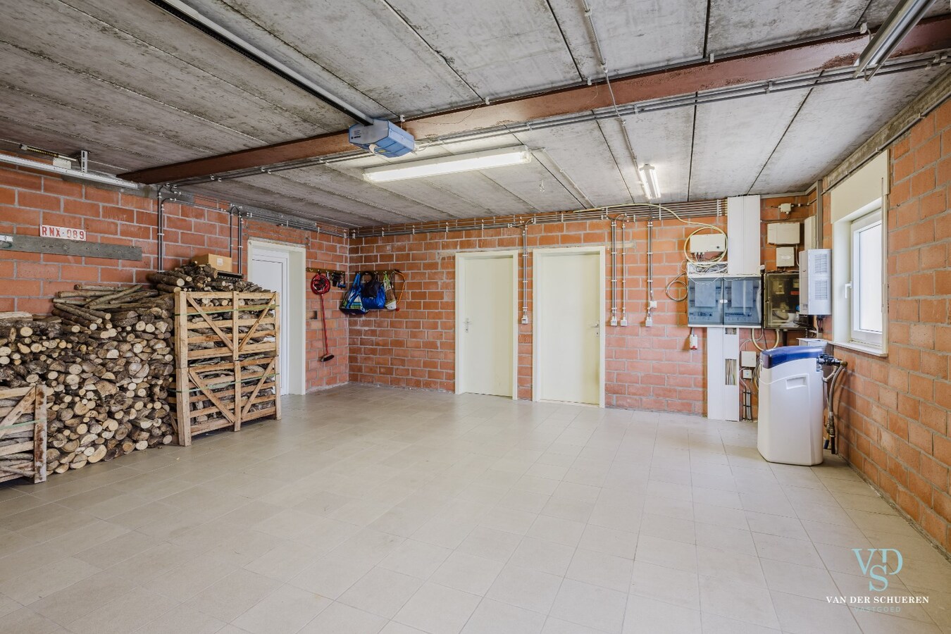 Bijzonder ruime (446m²), tijdloze villa 