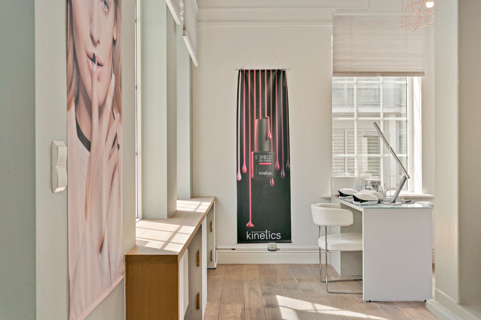 Handelspand met parkeermogelijkheid in het centrum van Bonheiden 