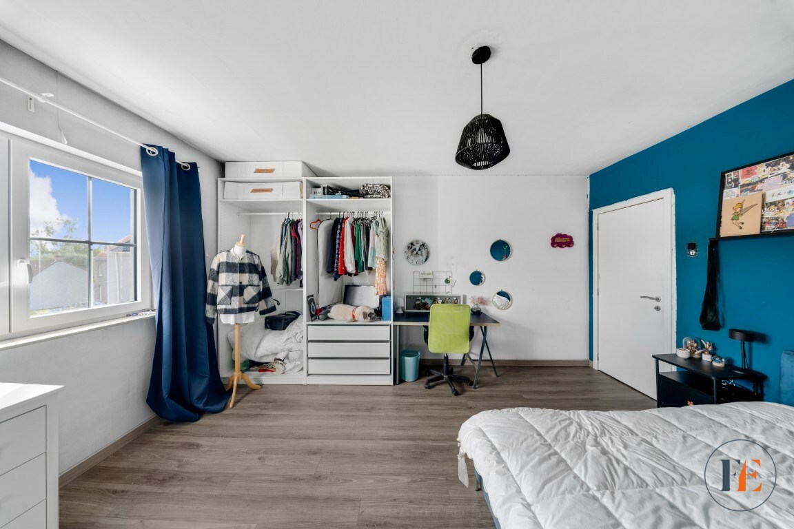 Ruime halfopen gezinswoning met 3 slaapkamers, en mogelijke co-housing 