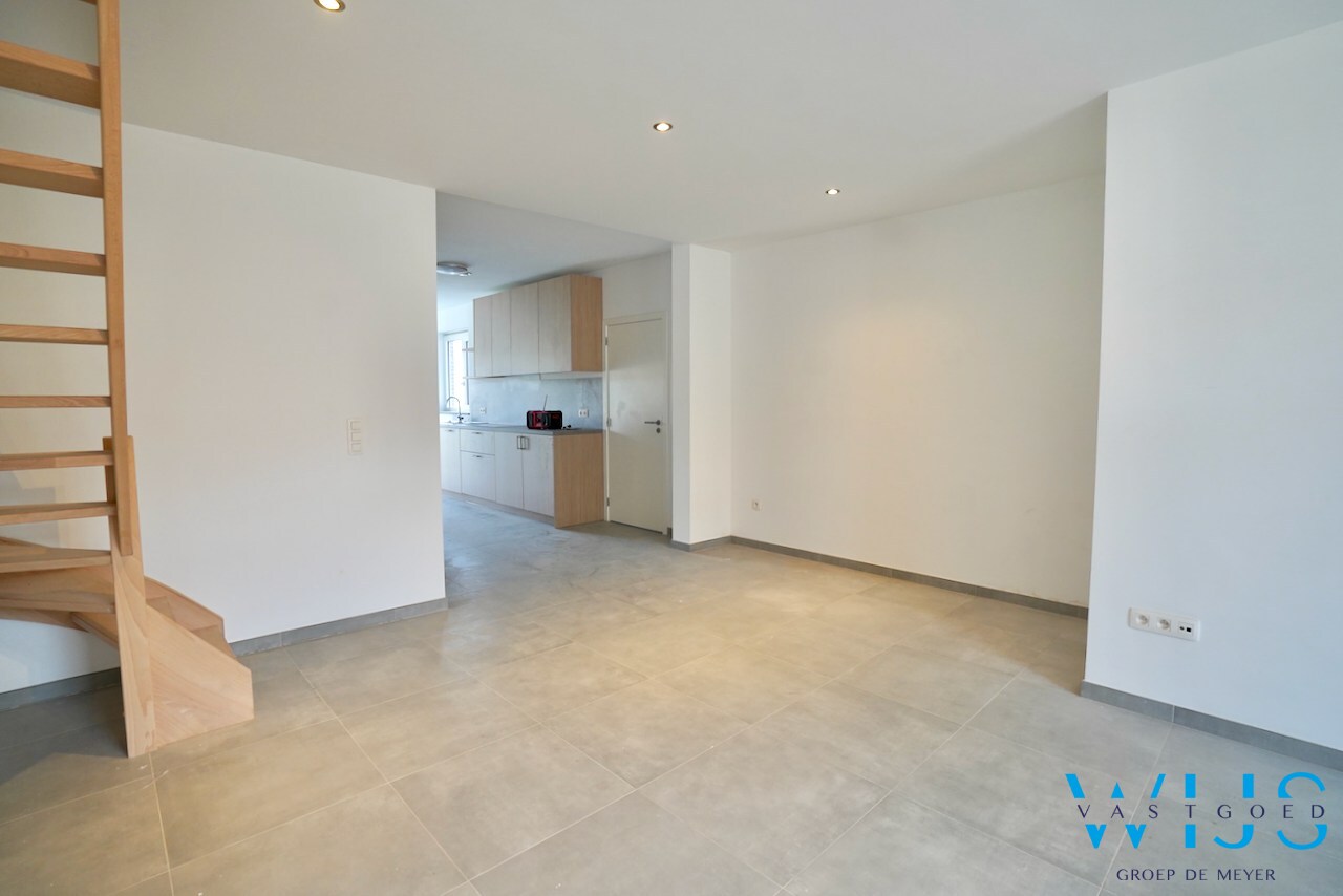 Volledig gerenoveerd woonhuis in hartje Kaprijke ! 