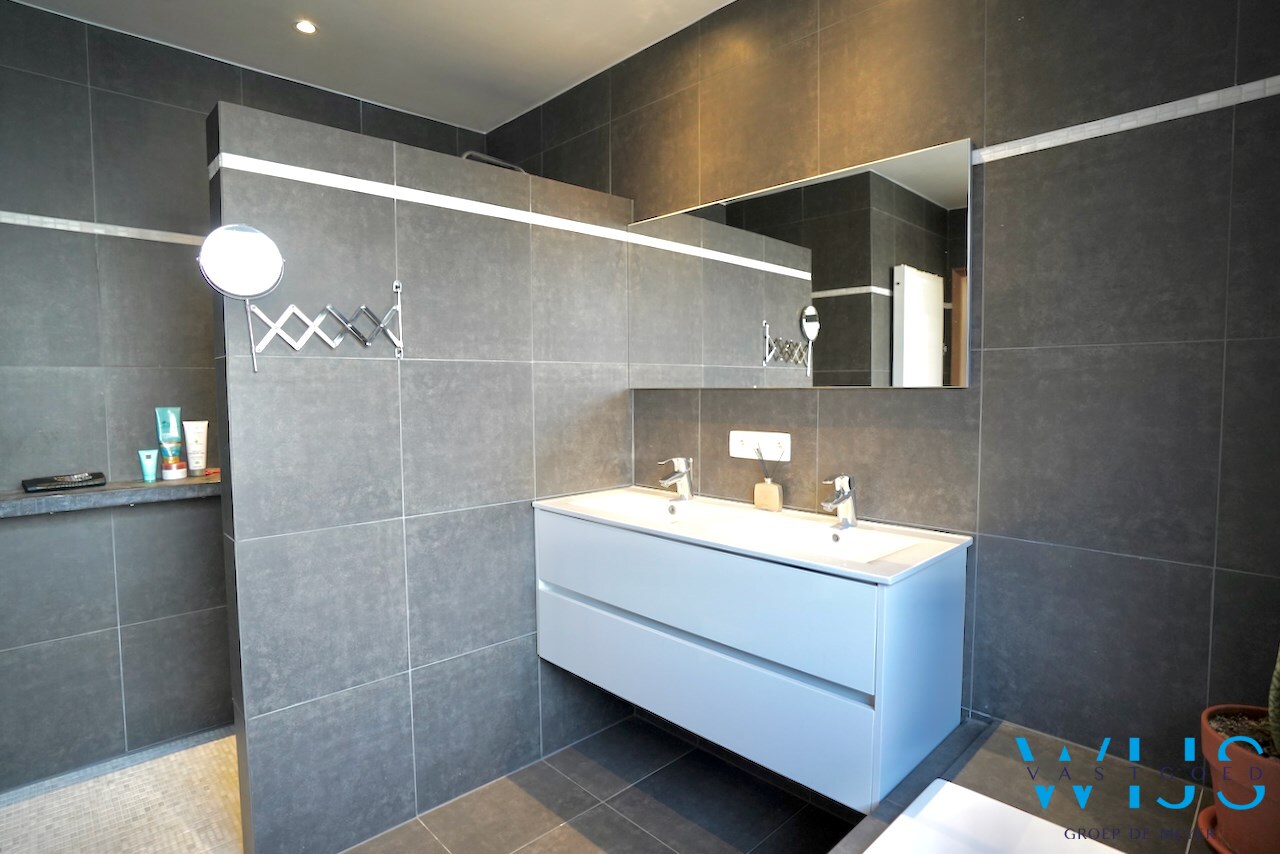 Instapklare gezinswoning te Lembeke ! 