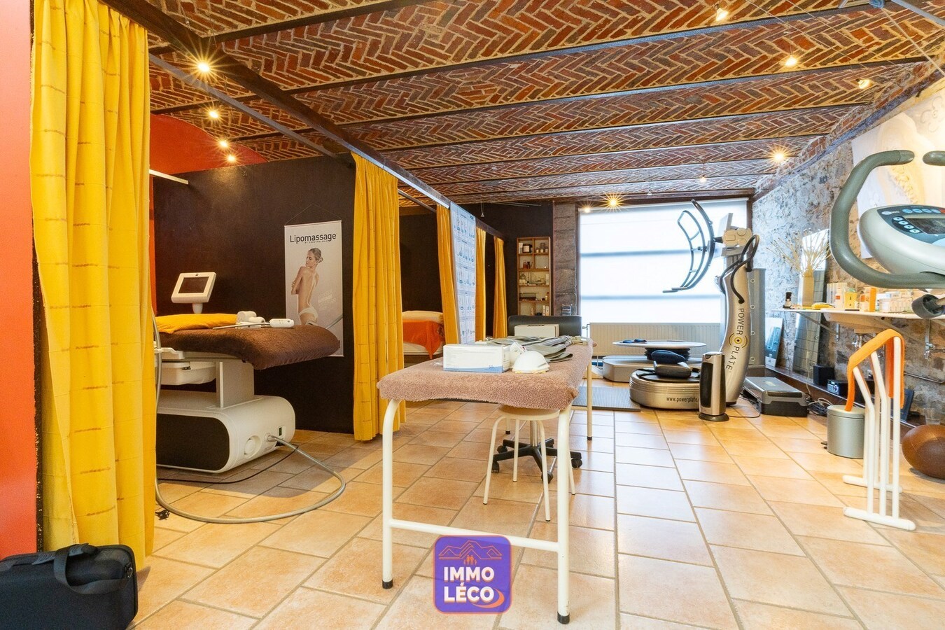 Corps de ferme: Habitation, cabinet médical, chambres d'hôtes et espace bien-être, POTENTIEL INCROYABLE ! 