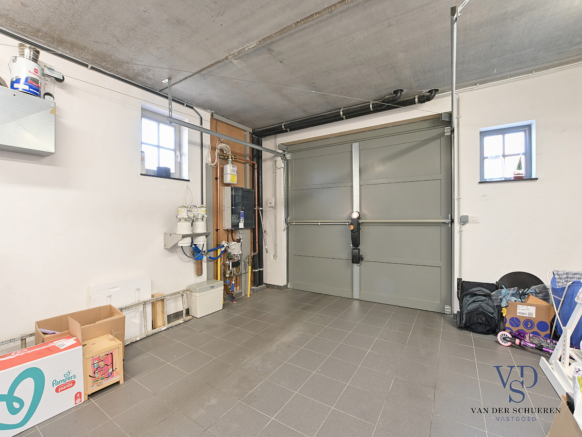 Recente, stijlvolle villa in rustige verkaveling ! 