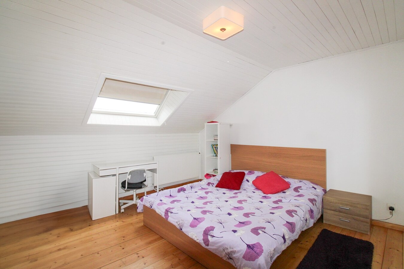 Veelzijdig handelshuis met woonst en luxueuze B&amp;B op toplocatie aan de Markt van Temse! 