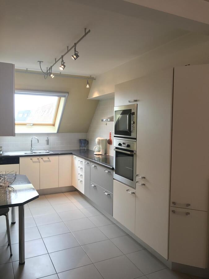 RUIM DUPLEX APPARTEMENT  NABIJ STRAND BREDENE DUINEN 