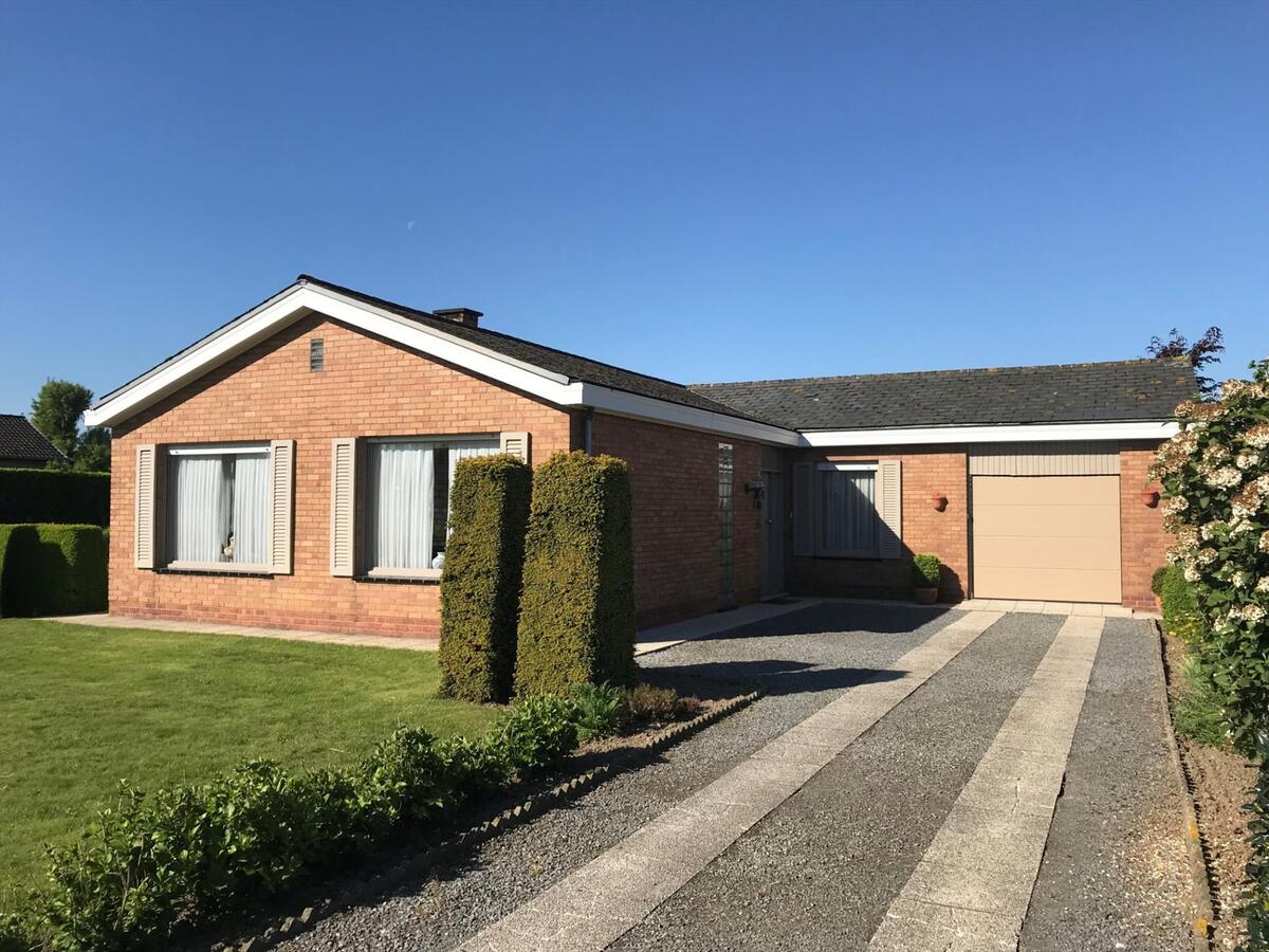 Residentieel gelegen, vrijstaande gelijkvloerswoning op ruim perceel van 1269 m². 