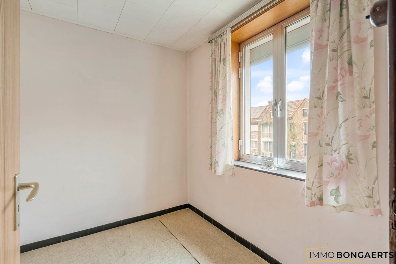 Ruime woning met vier slaapkamers 