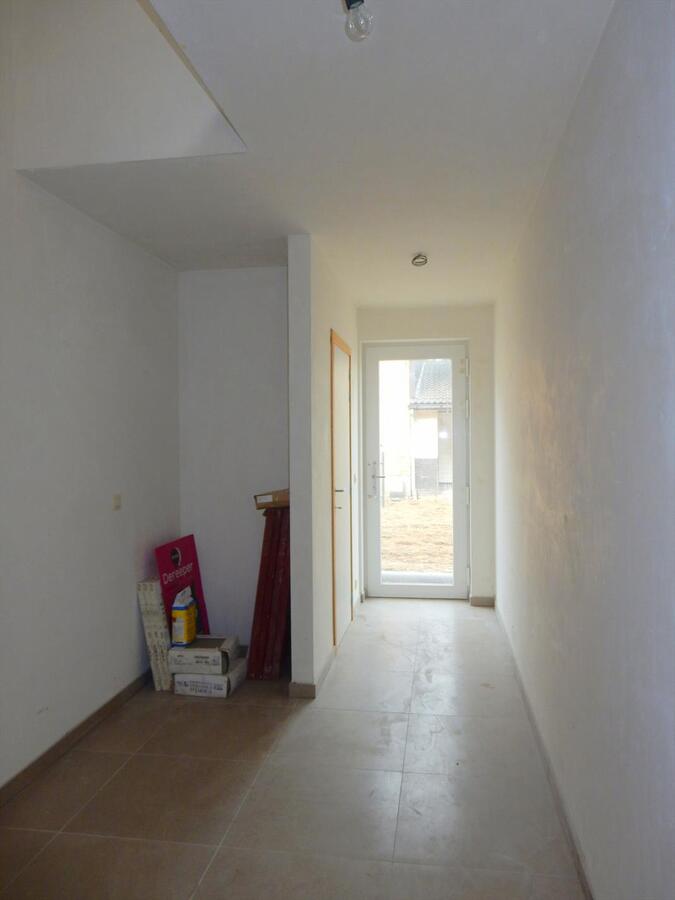 Moderne nieuwbouwwoning met garage 