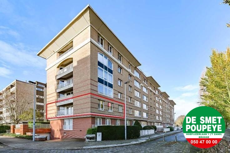 Zonnig hoekappartement nabij het station. 