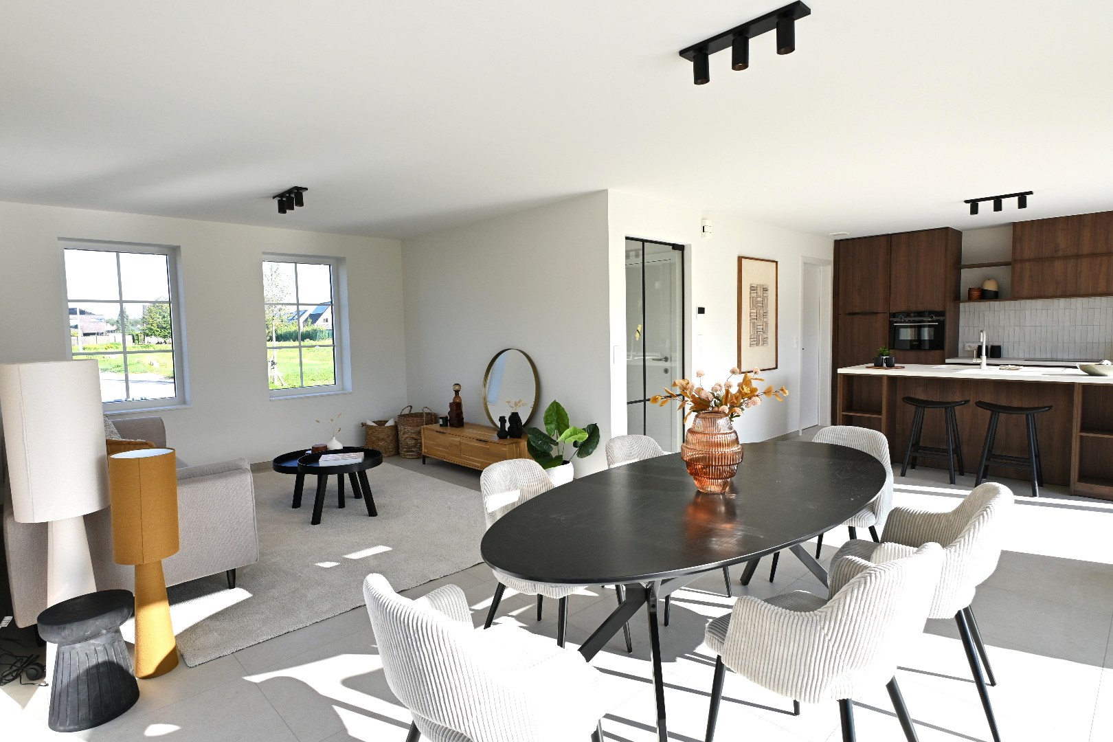 Instapklare nieuwbouwwoning met 3 slaapkamers en tuin op 681 m² 