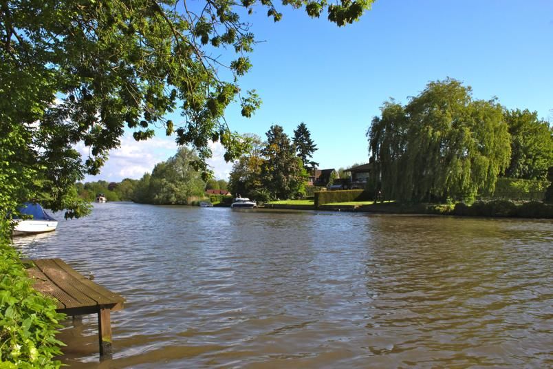 Villa + grote tuin aan de Leie 