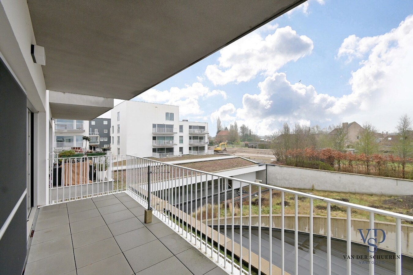 Luxueus 1-slp-appartement met staanplaats (ondergronds). 