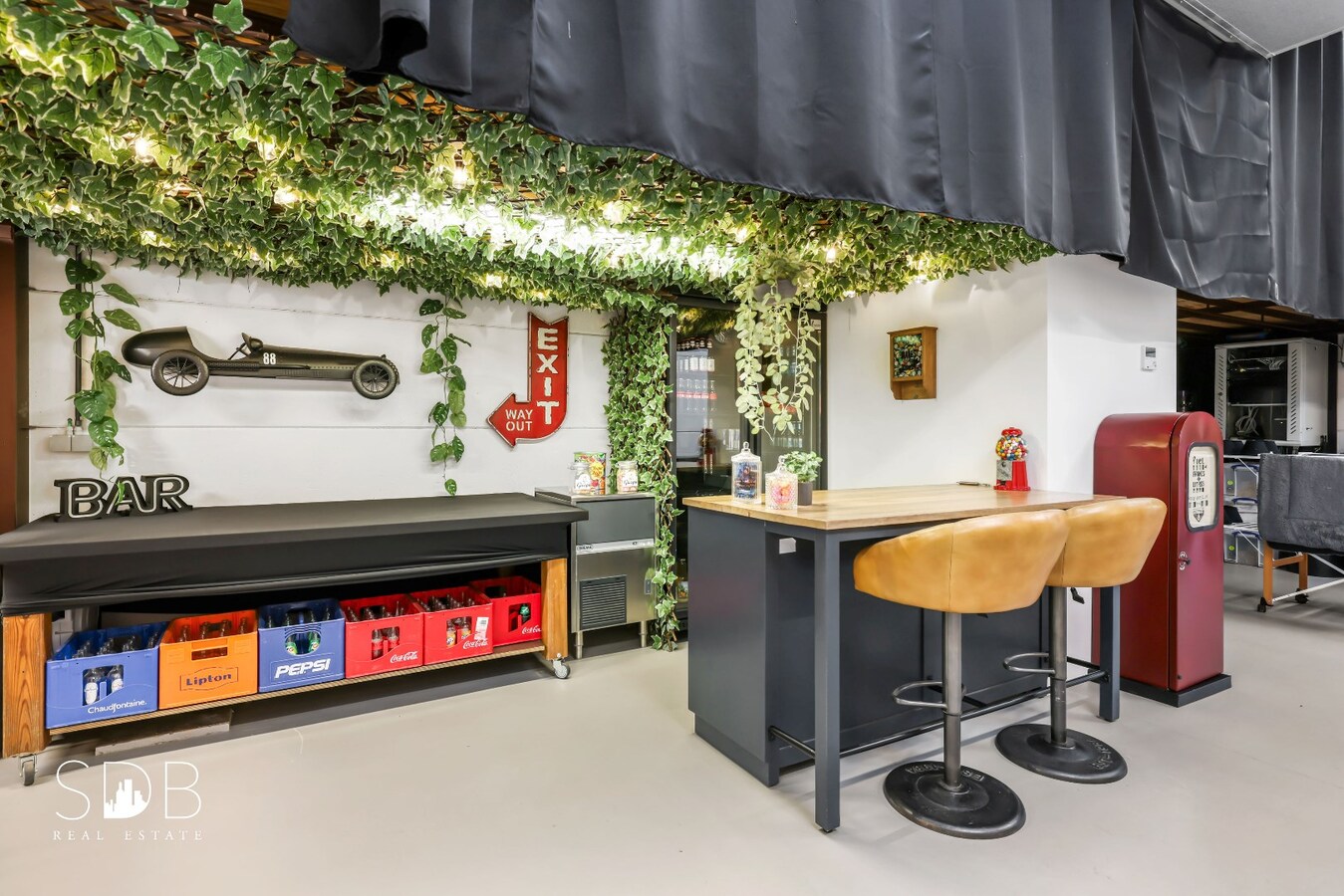 Landelijke villa met zwembad, paardenfaciliteiten en piste op circa 2 HA 