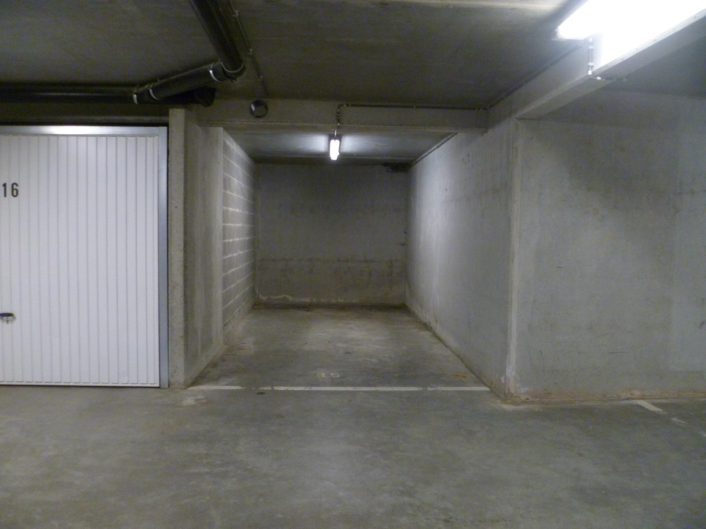 Ruime autostaanplaats 