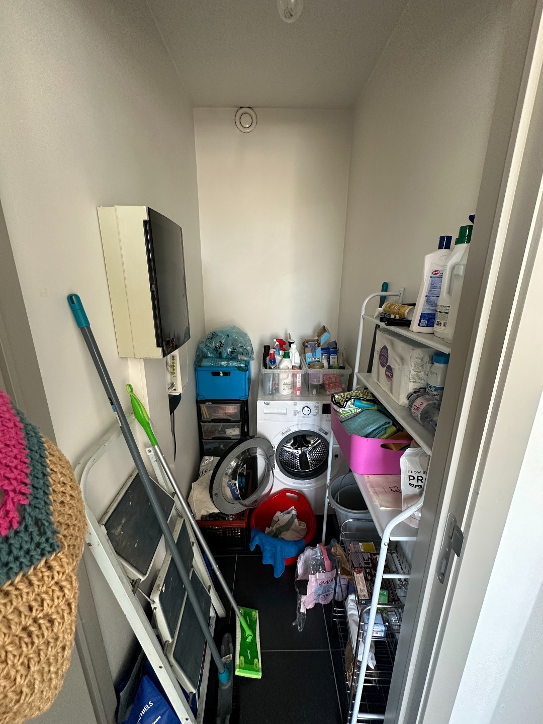 Instapklaar 2-slp appartement met terras én garage, Torhout Wijnendale 