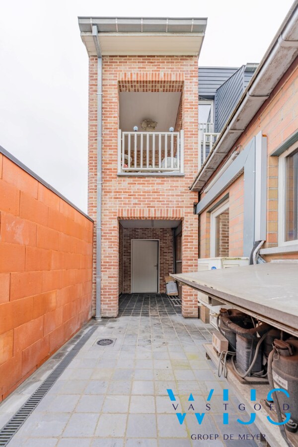 Goed draaiende bakkerij/handelspand te Ertvelde ! 