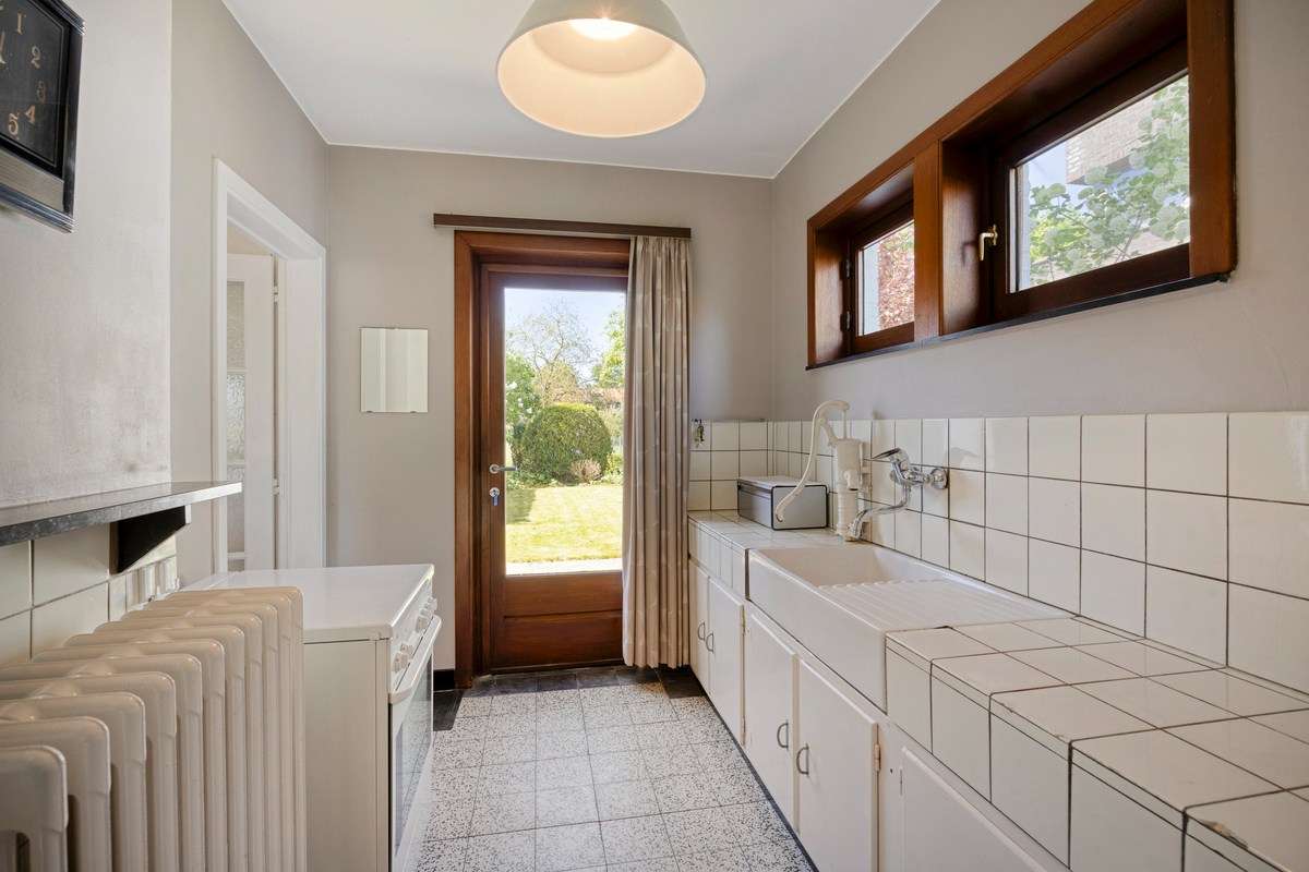 Half open bebouwing met 3 slaapkamers, zuid/west georiënteerd tuin op super ligging in Kessel-Lo! 