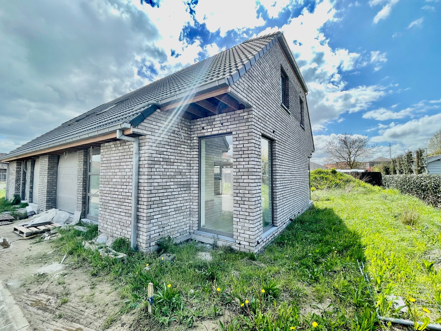 Ruime nieuwbouwwoning met garage en tuin op 288m² 